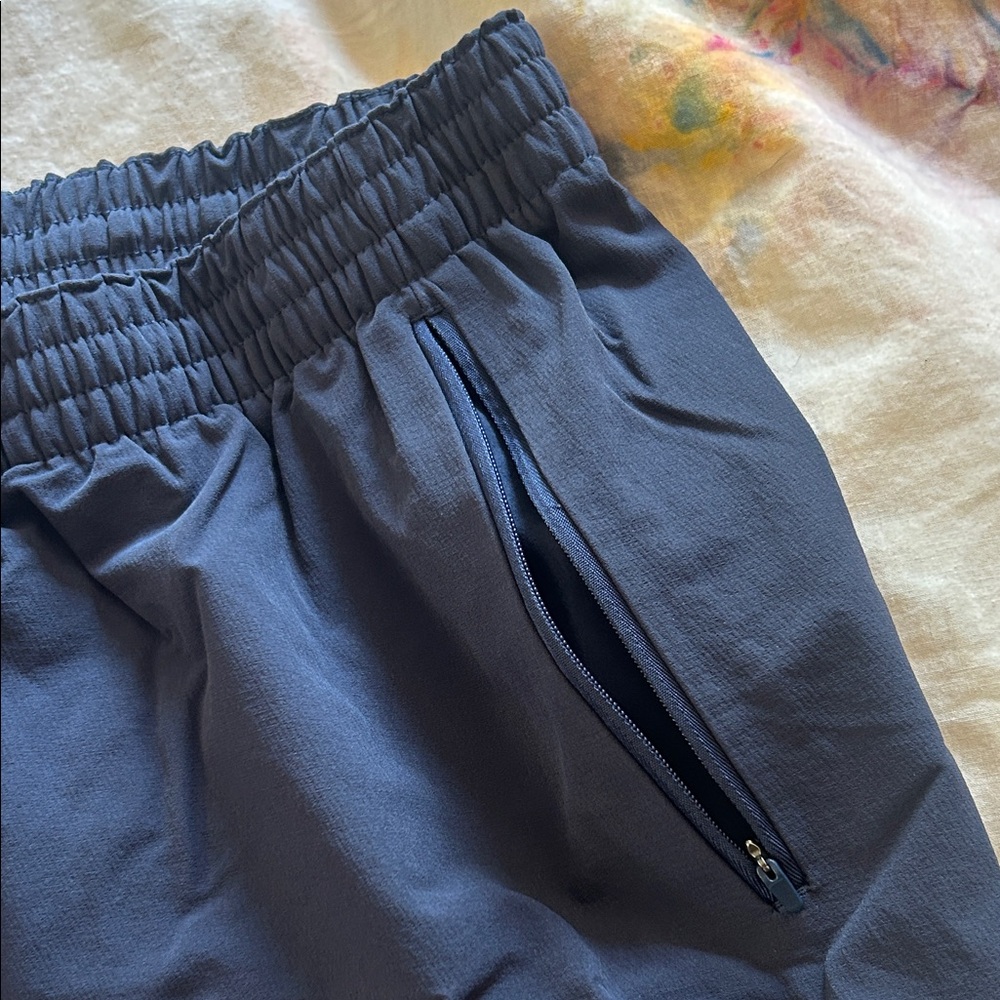 Outdoor Voices Navy Cropped Pants - Picture 3 of 5